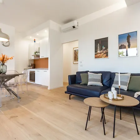 New Collection - Apartment Suite With Terrace - Isola District Near Metro-2